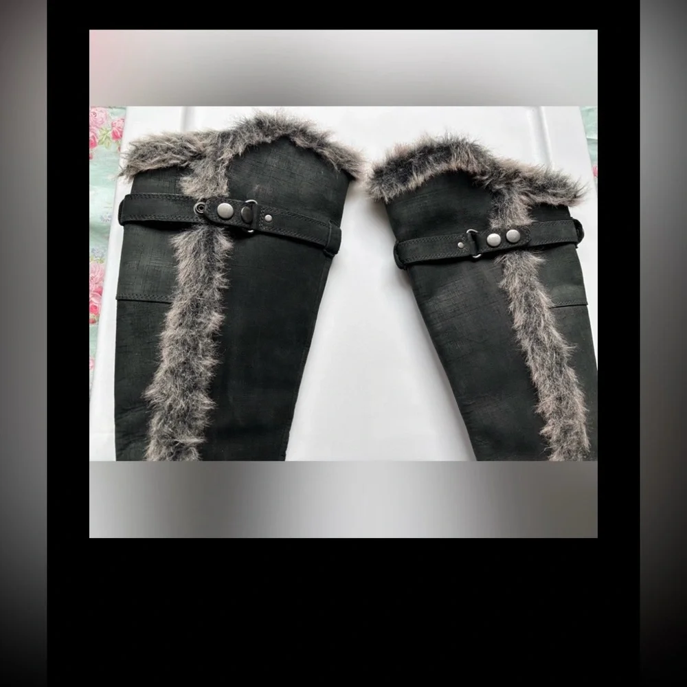The North Face Brianna Tall Boots Insulated Suede faux fur lined in black size 5